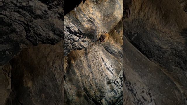 Загадочная пещера вечной мерзлоты