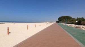 Пляж в Дубае ?ВСЁ БЕСПЛАТНО! Жара в феврале, купаемся в море на городском пляже Jumeirah beach