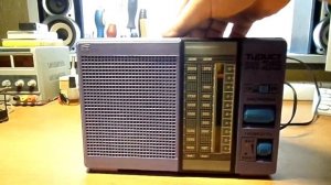 Советский приёмник Турист РП-215  FM модификация, демонстрация работы.