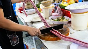 Ужасная и отпугивающая кухня мира. Змея c жаренным рисом. Муйне, Вьетнам