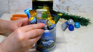 Идея подарка на Новый год. Сладкий подарок в кружке своими руками.