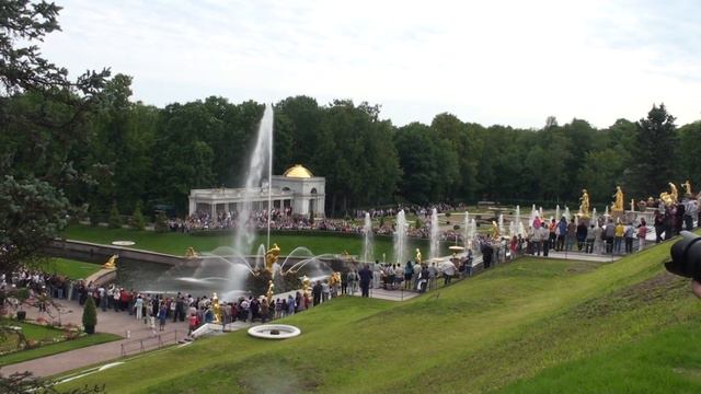 Пуск фонтанов в Петергофе смотреть онлайн