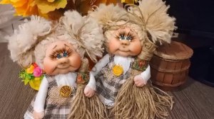 Видео - Обзор куклы Домовушке-Обережке в чулочной технике