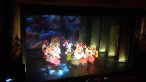 ТАНЕЦ С КОРОМЫСЛАМИ