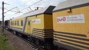 Тепловоз 2ТЭ10М-2081 с хозяйственным поездом