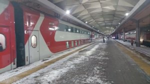 Отправление ЭП2К-214 с фирменным двухэтажным поездом №25/26 "Смена" Москва - Санкт-Петербург!