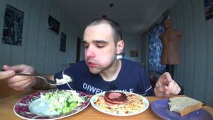 МУКБАНГ/АСМР ПАСТА СПАГЕТТИ/КОПЧЕНЫЙ АДЫГЕЙСКИЙ СЫР/КОЛБАСА /САЛАТ ОВОЩНОЙ/EATING/ASMR/Mukbang #256