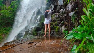 Ляля Алексакова - Полетели