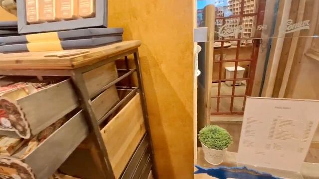 Экскурсия в магазин-музей и рассказ о том, как баночка португальских сардин превратилась в сувенир!