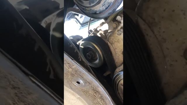 Замена ремня генератора и вспомогательных агрегатов Ниссан Теана j31 2.0 смотреть онлайн