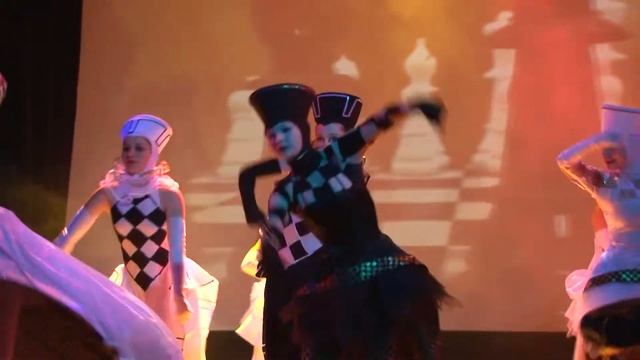 6 Зазеркалье ШАХМАТЫ смотреть онлайн