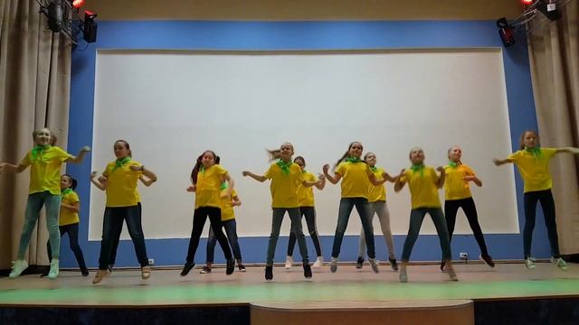 Осенний дебют 5 "Ф" смотреть онлайн