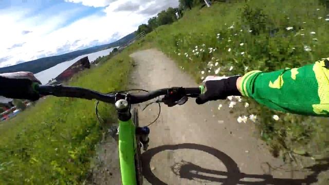 Поездка в Швецию [uncensored] или как не надо катать в парках смотреть онлайн