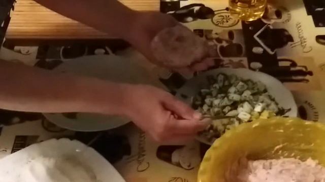 Зразы мясные: фаршированные яйцом и зеленью. смотреть онлайн