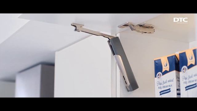 Варианты применения подъемного механизма DTC TOP-STAYS SE на кухне смотреть онлайн