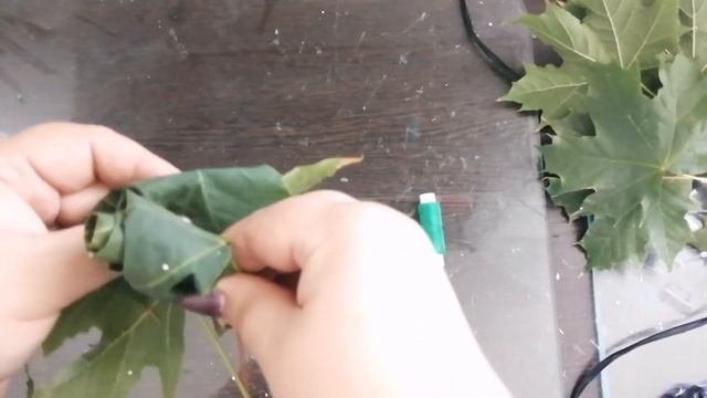 Розы из кленовых листьев смотреть онлайн