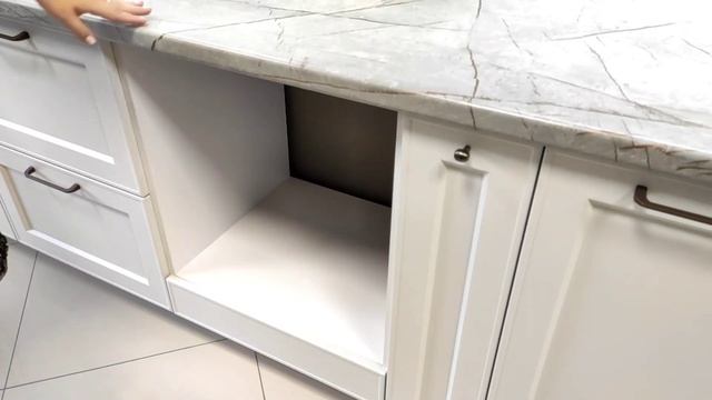 Кухонный гарнитур в салоне, обзор / Мебель Оренбурга