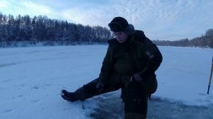 Опасный лёд! Но рыбалка состоялась