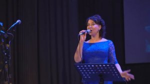 Все стало вокруг голубым и зеленым (песня из кинофильма "Сердца четырех")