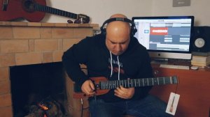 Hush-X (Donner New Amazing Travel Guitar)