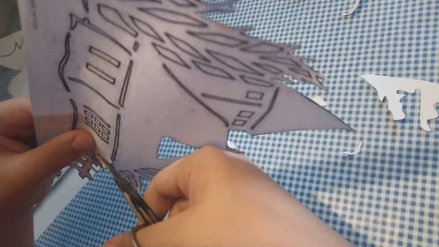 Новогодние окна моей комнаты. Сказка на окне. #новогодниеокна #новыйгод #2020 #2021 #вытынанки смотреть онлайн