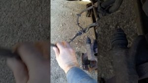 1причина, почему клинят передние тормоза на CITROËN JUMPER 1994-2002г