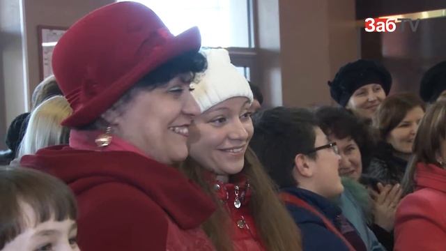 Корзина тюльпанов разошлась как горячие пирожки смотреть онлайн