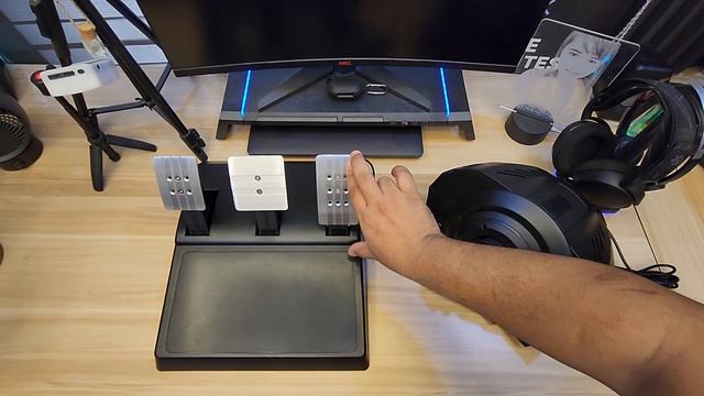 Thrustmaster T300 RS GT Edition Unboxing, Impression, and Review | Comparison vs. Logitech G29
