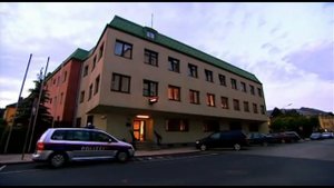 Четверть века под землей. Маньяк, который 24 года держал девушку в подвале.