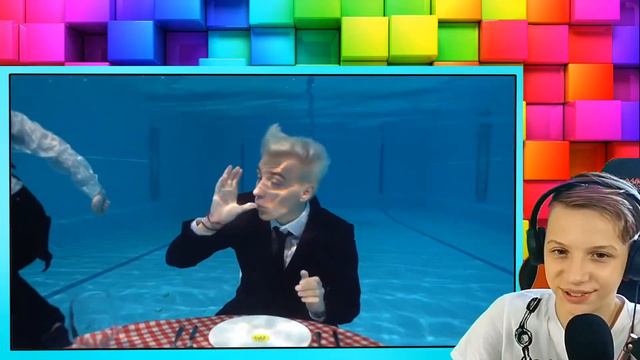 ВЛАД А4 Ем Еду ПОД ВОДОЙ Челлендж ! РЕАКЦИЯ НА ВЛАДА А4 смотреть онлайн