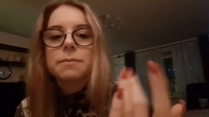 АСМР СТРАННАЯ ЗНАКОМАЯ  пригласила тебя на НОЧЁВКУ | шёпот, звуки крема и немножко шизы