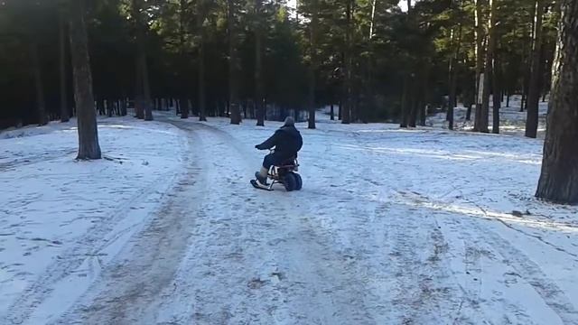 мотоснегокат новатор