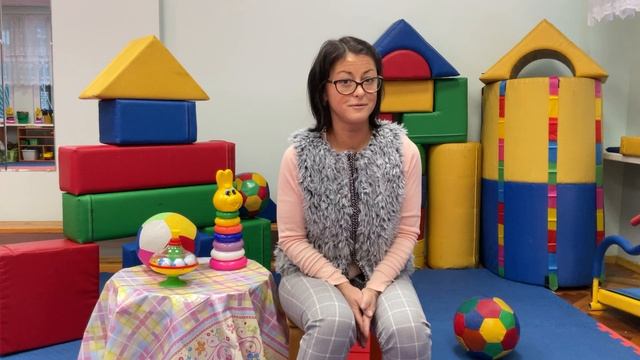 7 Возраст от 10 мес. до 1 года. Игра «Что делает кукла Ляля?» 