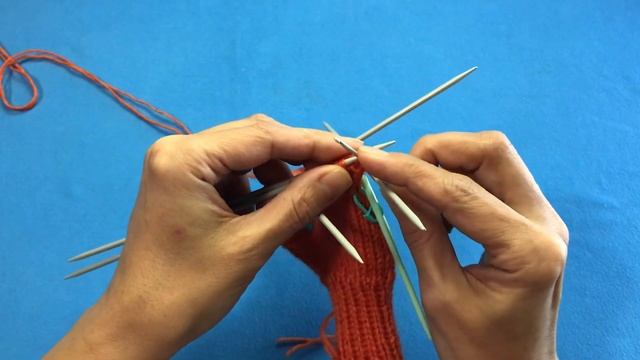 Вязание варежек Лисичек на 1 годик смотреть онлайн