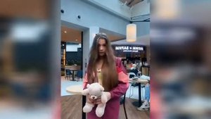 Юля Гаврилина и Валя Карнавал в _TikTok_🐇🐇💜💜