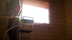 Удаление пыли после шлифовки деревянного сруба бани