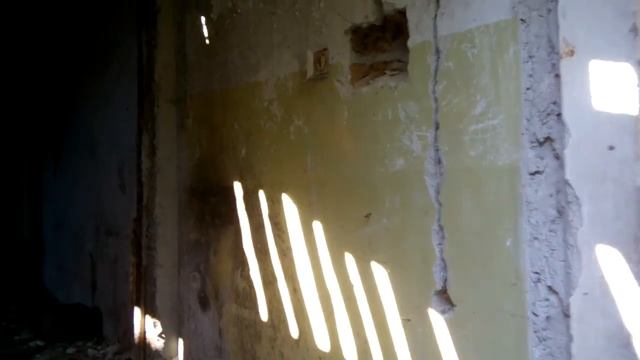 Земельный участок 2-сотки со зданием под реконструкцию в Ялте по ул. Нади Лисановой