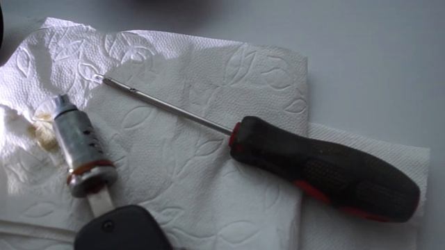 Замена личинки топливной крышки смотреть онлайн