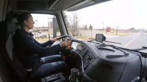 13 - Американский Дальнобой / American Trucking. ( девушка на фуре в США)