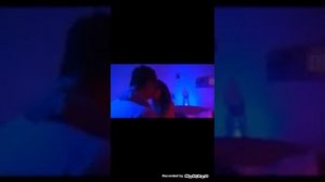 Песня девочка С каре Клип .