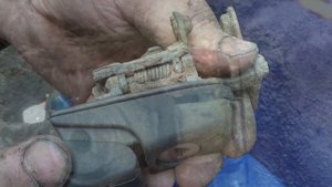 Нива Шевроле. только о том как снять заднюю ручку