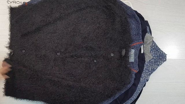 05528 Mixed Sweaters Cream+HQ (Свитера м/ж) №9 20 кг 5,30€ за кг 60 ед смотреть онлайн