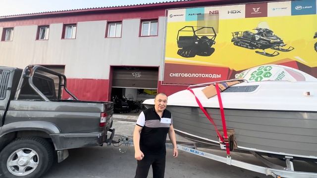 Выдача лодочного мотора YAMAHA F115BETL и Алюминиевый катер WYATBOAT Неман 550 в X-MOTORS г. Сургут