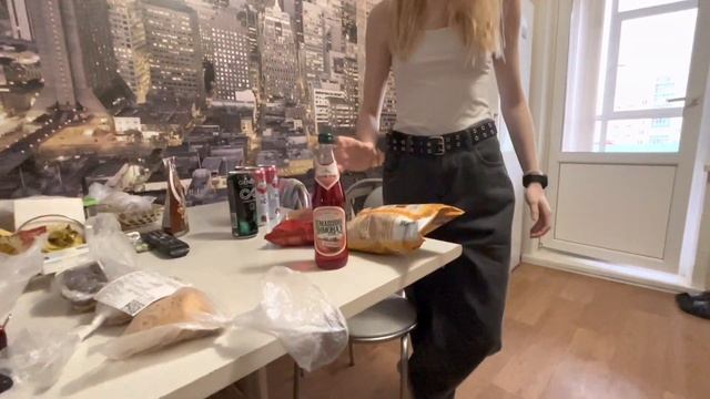 недельгый влог/ перенос концерта/ сижу на больничном/ выходные с друзьми смотреть онлайн