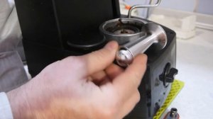 Потекла рожковая кофеварка De'Longhi EC 145