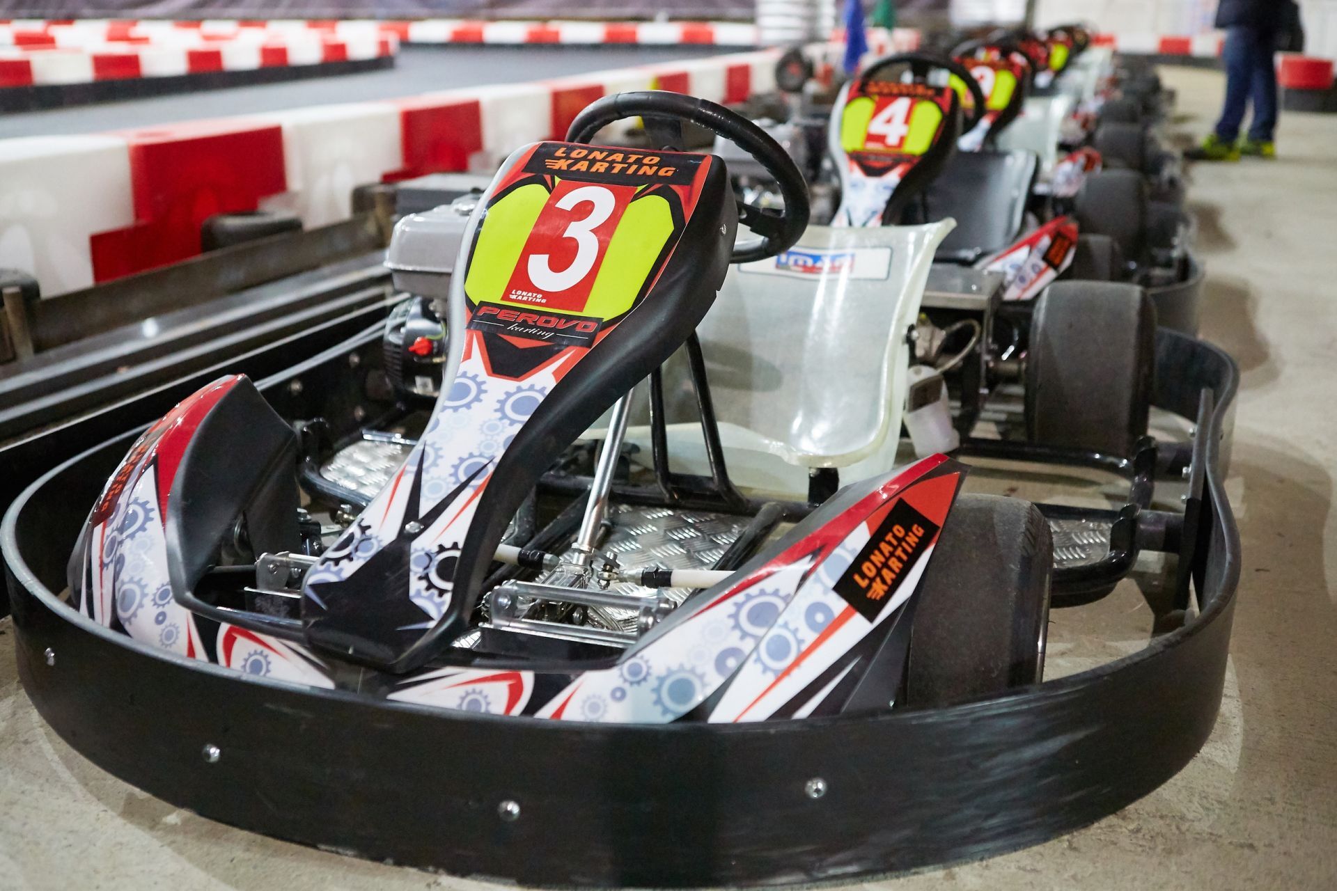 Электрокартинг москва. Лонато картинг. Картодром Лонато. Картинг-центр Lonato Karting. Картинг Мытищи июнь.