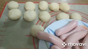 Пирожки с сосиской или сосиска в тесте. Готовим детям!.