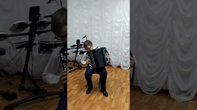 "Романс," "Вальс-мюзетт" Саликов Артём МБУДО "ДМШ им. В.Б. Трифонова" Преподаватель Данилова А.П. смотреть онлайн