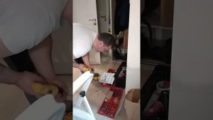 Как быстро и просто установить светильник на натяжной потолок без наличия закладной пластины