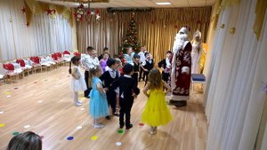 Игра деда Мороза с детьми в детском саду. Игра на Новый год.